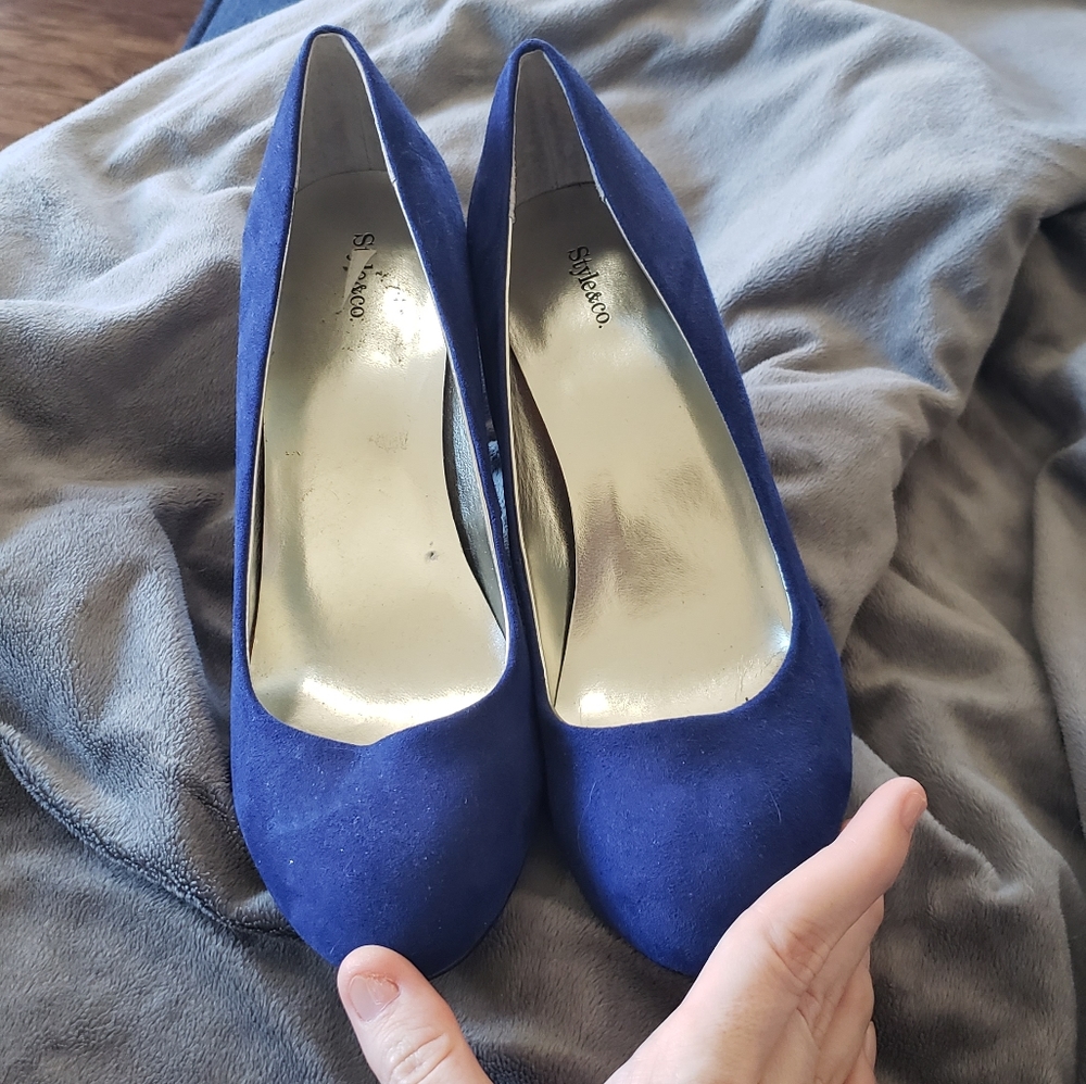 Cobalt blue style & co pumps